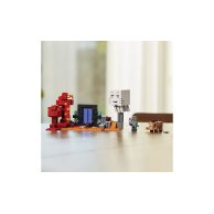 Конструктор Lego Minecraft Засада возле портала в Нижнем мире, 352 детали 21255