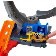 Игровой набор Mattel Невероятная атака летучей мыши Hot Wheels HTN78