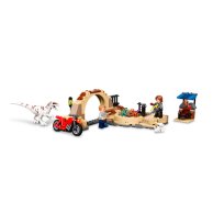LEGO Jurassic World Преследование атроцираптора на мотоцикле 76945
