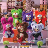 Коллекционная мягкая игрушка-сюрприз Pop Top Rebel Bear Find A Bag Кул Бой CSRB005