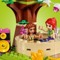 Конструктор Lego Friends  Кемпинг на природе (41392)