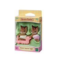 Игровой набор Sylvanian Families Белчата-двойняшки на машинке 5421
