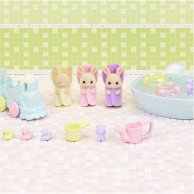 Игровой набор Sylvanian Families Купание тройни молочных крольчат 5707