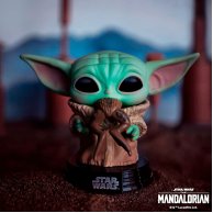 Игровая фигурка Funko POP! cерии "Мандалорец"- Малыш с лягушкой (49932)