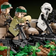 Конструктор Lego Star Wars Погоня на спидерах на Эндоре, 608 деталей 75353