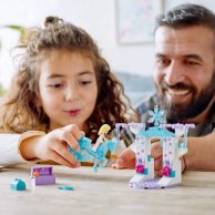 Конструктор Lego Disney Эльза и ледяная конюшня Нокка, 53 детали 43209
