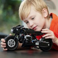 Конструктор Lego Technic DC Batman Бэтцикл, 641 деталь 42155
