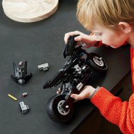 Конструктор Lego Technic DC Batman Бэтцикл, 641 деталь 42155