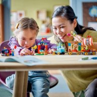 Конструктор Lego Disney Праздничный диснеевский поезд, 200 деталей 43212