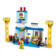 Конструктор Lego City Головний аэропорт (60261)