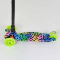 Детский самокат Best Scooter MAXI с подсветкой, салатовый A25599/779-1342