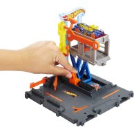 Игровой набор Mattel Центральная автомастерская Hot Wheels HDR25