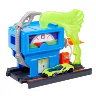 Игровой набор "Токсическая дозаправка" Hot Wheels (GVN71)