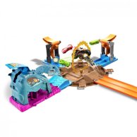 Игровой набор "Трюки в шине" серии "Monster Trucks" Hot Wheels (GVK48)