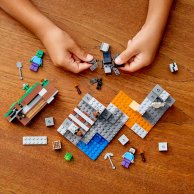 Конструктор Lego Minecraft «Заброшенная» шахта, 248 деталей 21166