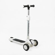 Самокат трехколесный Skyper с подсветкой и озвучкой, колеса PU 125х45 мм RJ-0509/97