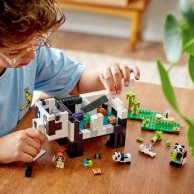 Конструктор Lego Minecraft Убежище панды, 553 деталі 21245