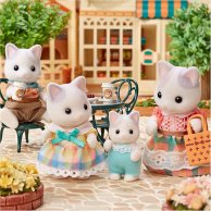 Игровой набор Sylvanian Families Семья Кошек Лате 5738