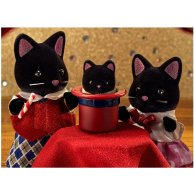 Игровой набор Sylvanian Families Семья Черных Кошек 5530