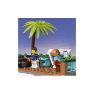 Конструктор Lego City Многоквартирный дом, 688 деталей 60365