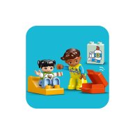 Конструктор Lego Duplo Скорая помощь и водитель, 19 деталей 10447
