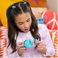 Фигурка-сюрприз в капсуле Disney Stitch Feed Me Стич со вкусняшками 46288