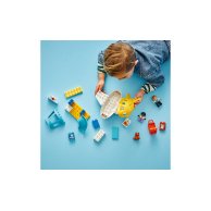 Конструктор Lego Duplo Town Впервые в аэропорту, 23 детали 10443