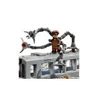 Конструктор Lego Marvel Super Heroes Человек-паук против Дока Ока: Сцена в метро, 393 детали 76321