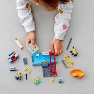 Конструктор LEGO® Minions Миньоны в лаборатории Грю 87 деталей (75546)